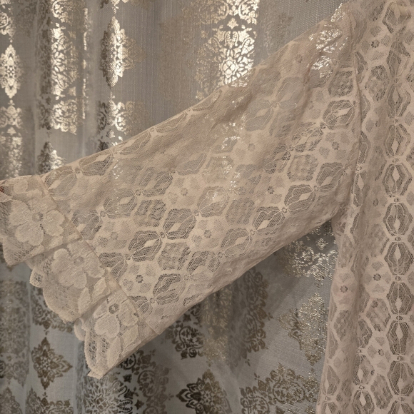 Lace Robe with Pink Bow - Picture 4 of 6